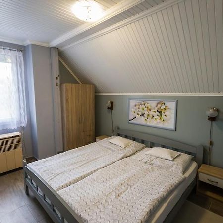 Joli Guesthouse Ordacsehi Eksteriør bilde