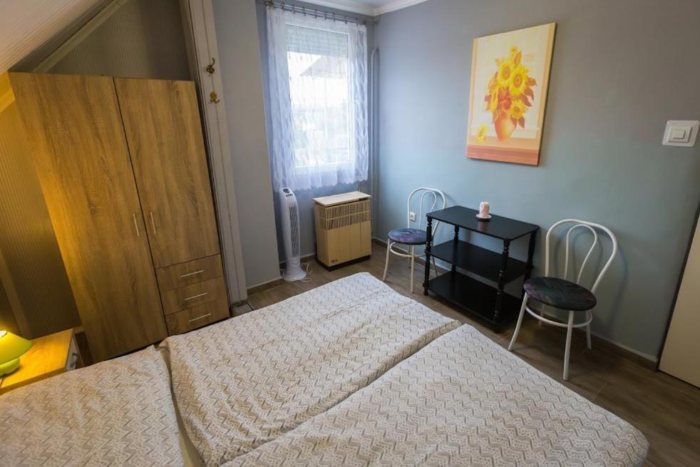 Joli Guesthouse Ordacsehi Eksteriør bilde